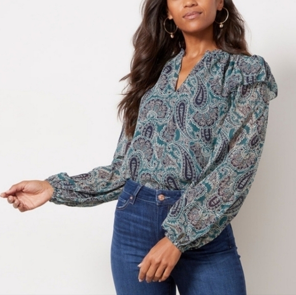 Evereve Adjustable Neck Paisley Blouse Size Medium - Picture 3 of 11